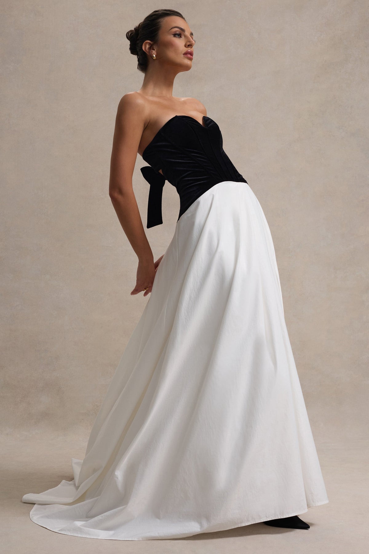 Lucienne | Black & Cream Sweetheart Corset Split Maxi Dress - Club L 