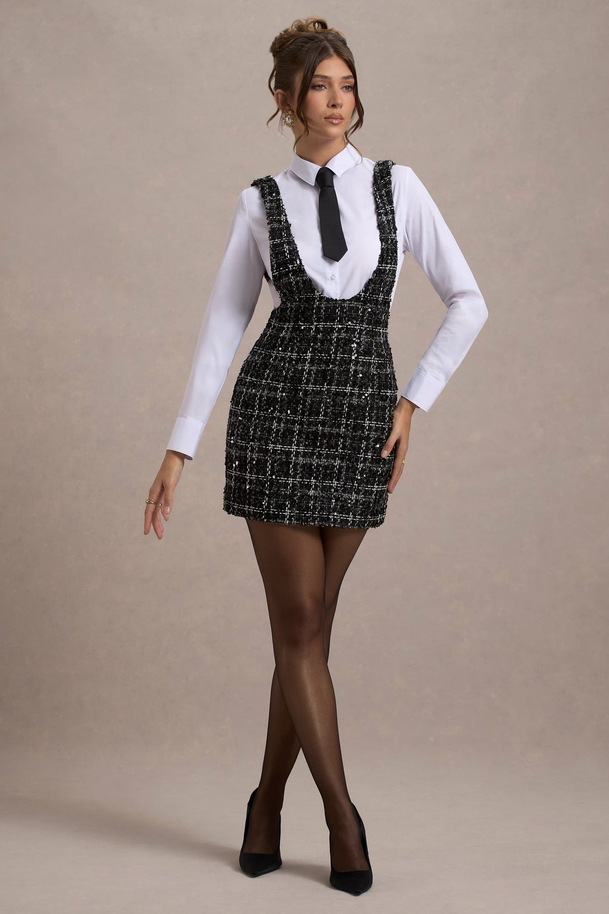 Oxford | Black Boucle Sleeveless Pinafore - Club L 