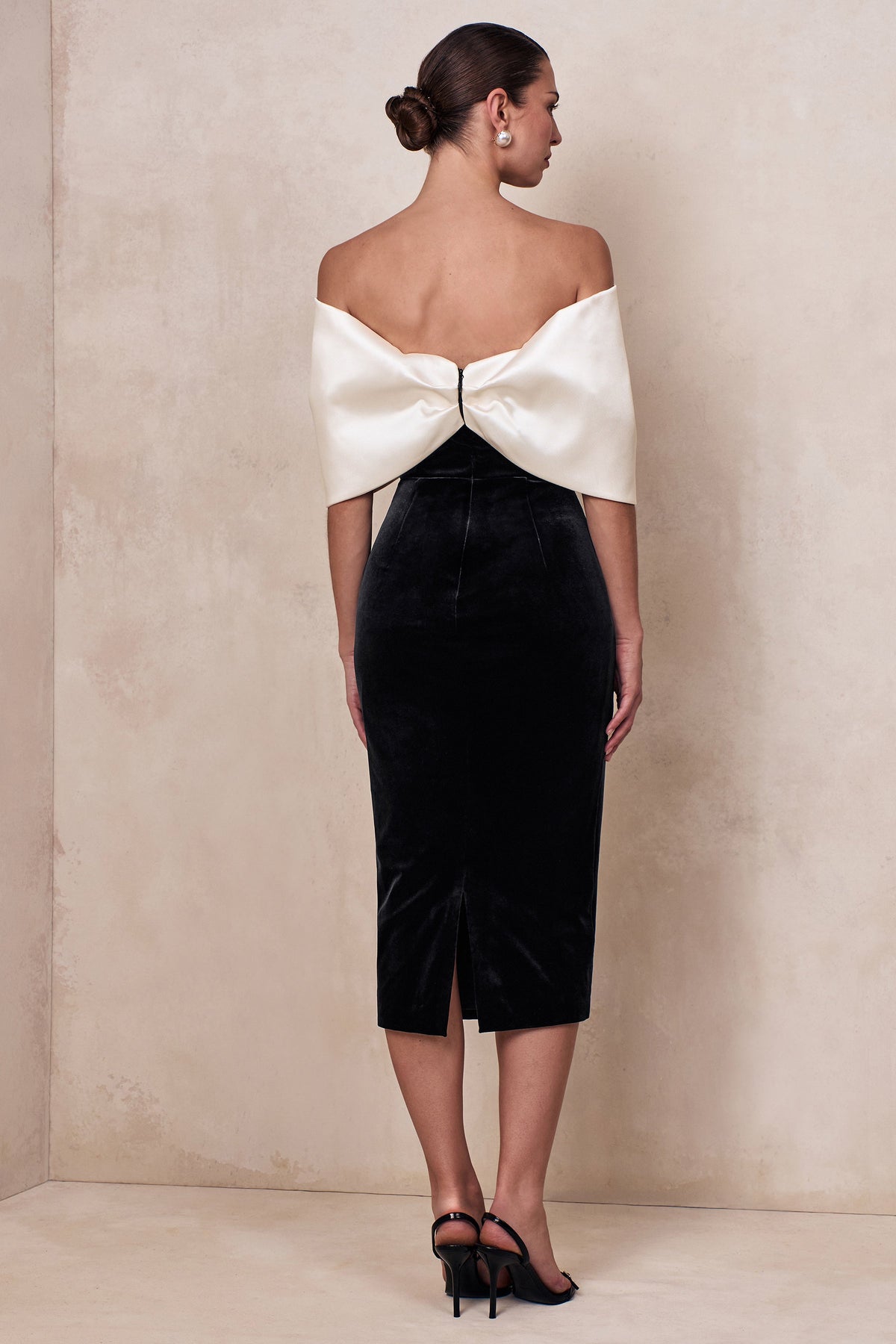 ECM_CL136903240 - Twilight | Black And White Velvet Bardot-Neck Midi Dress With Oversized Satin Bow 07.jpg