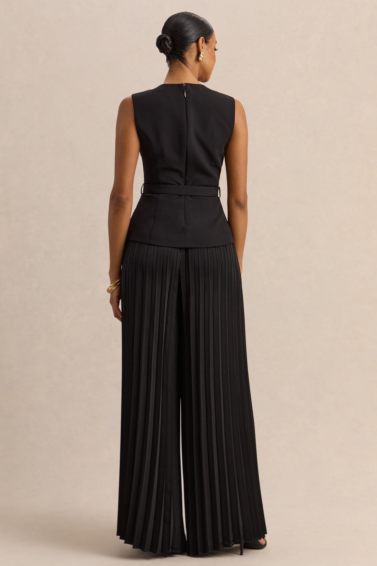 CL137940001---Lerenza-_-Black-Satin-Wide-Leg-Pleated-Trousers-+-CL137939001---Karienne-_-Black-Round-Neck-Top-With-Belted-Detail_02.jpg